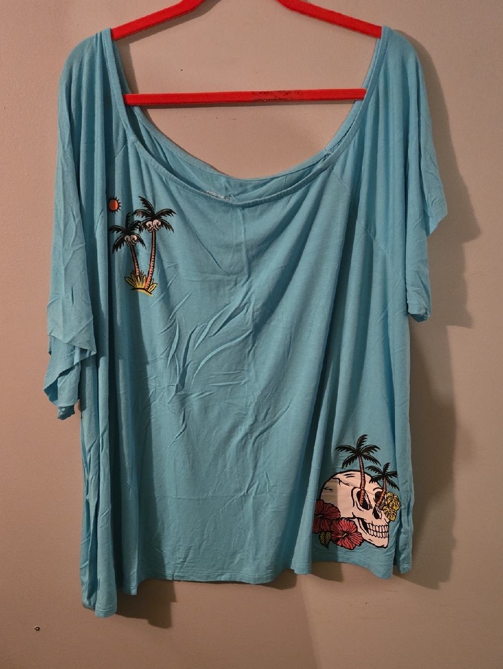 torrid Light Blue Short Sleeve Tee with Palm & Skull Graphics